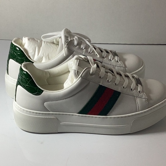 Gucci
Men's Gucci Ace Leather Sneakers - Picture 9 of 16